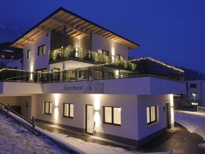 Top Holiday Flat In Fuegen Near The Ski Area Exteriér fotografie